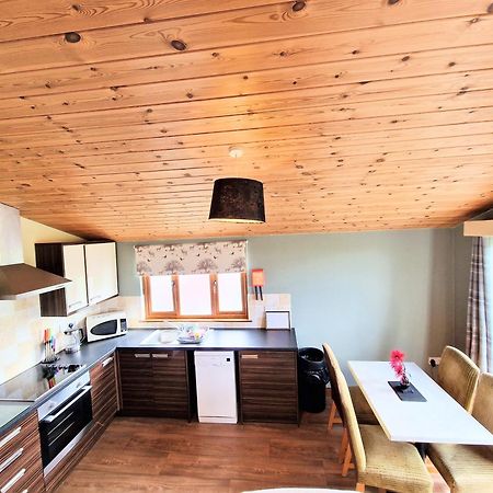 Lomond 2 With Private Hot Tub - Fife - Loch Leven - Lomond Hills Villa Kelty Exterior photo