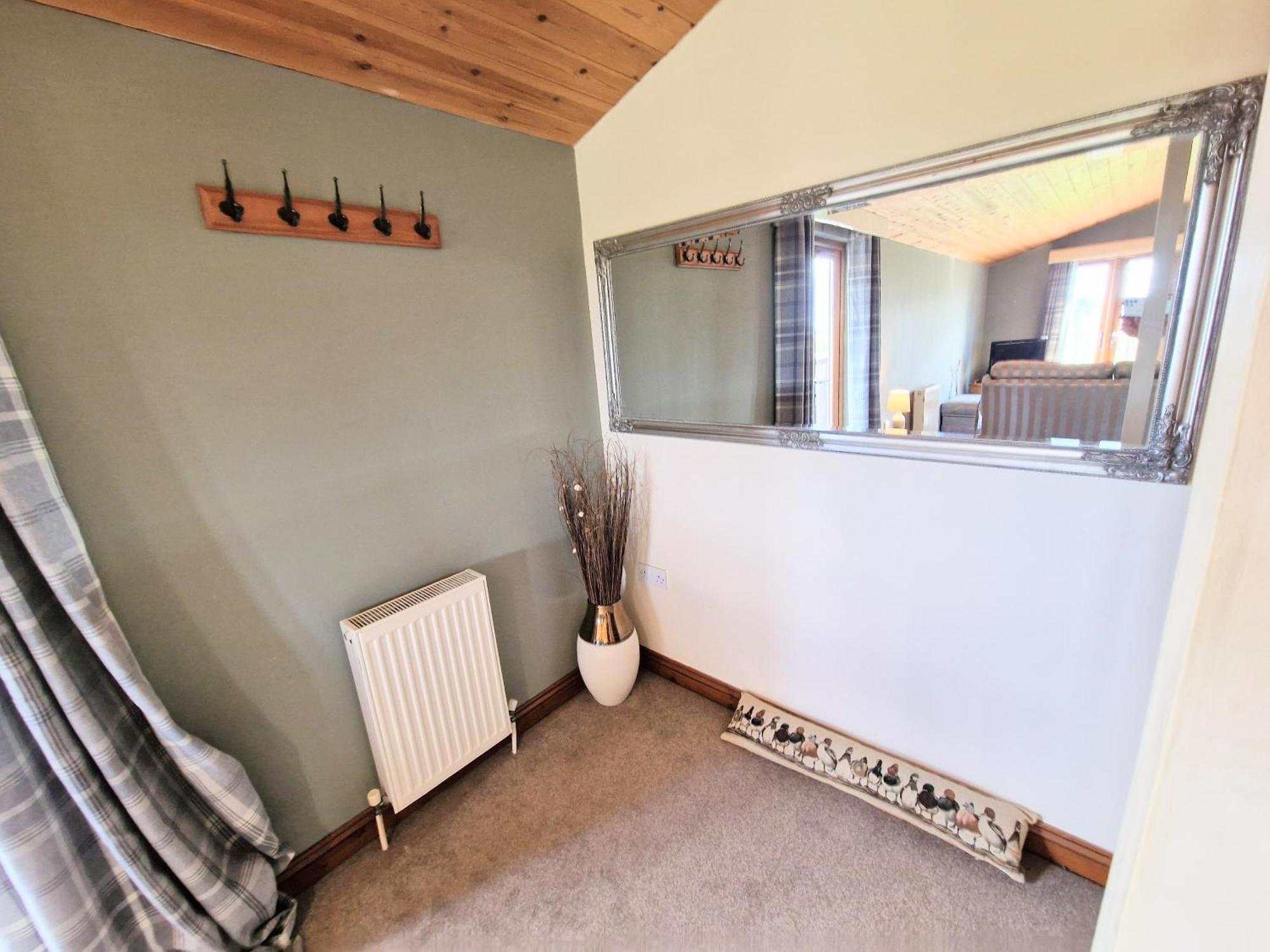Lomond 2 With Private Hot Tub - Fife - Loch Leven - Lomond Hills Villa Kelty Exterior photo