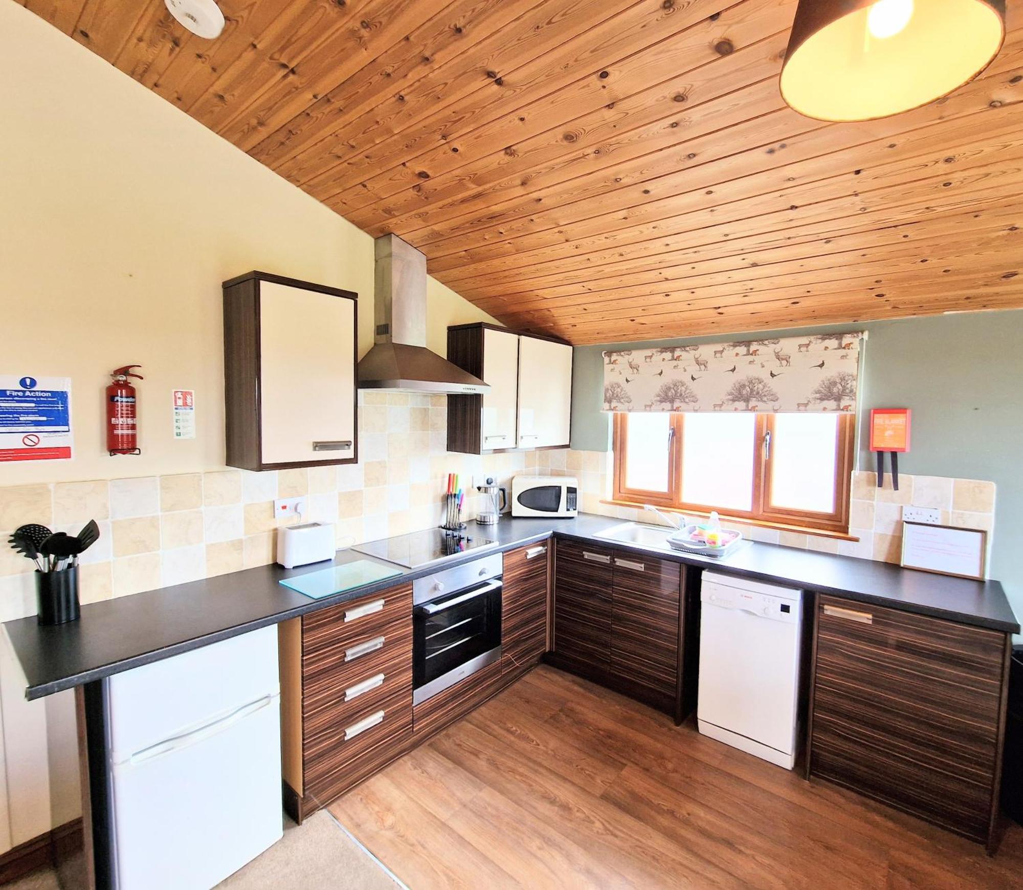Lomond 2 With Private Hot Tub - Fife - Loch Leven - Lomond Hills Villa Kelty Exterior photo